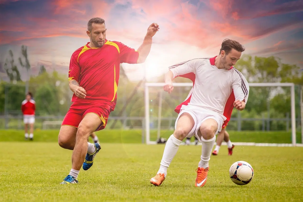 Skotsk Championship runde 2: Smalle sejre, sene mål og masser af disciplinære noter præger weekenden