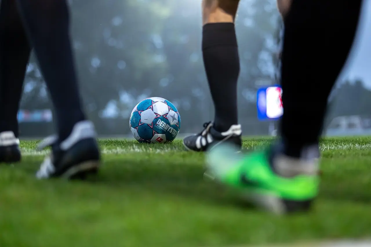 League One runde 36: Tidlige træffere, sene afgørelser og ét målløst opgør