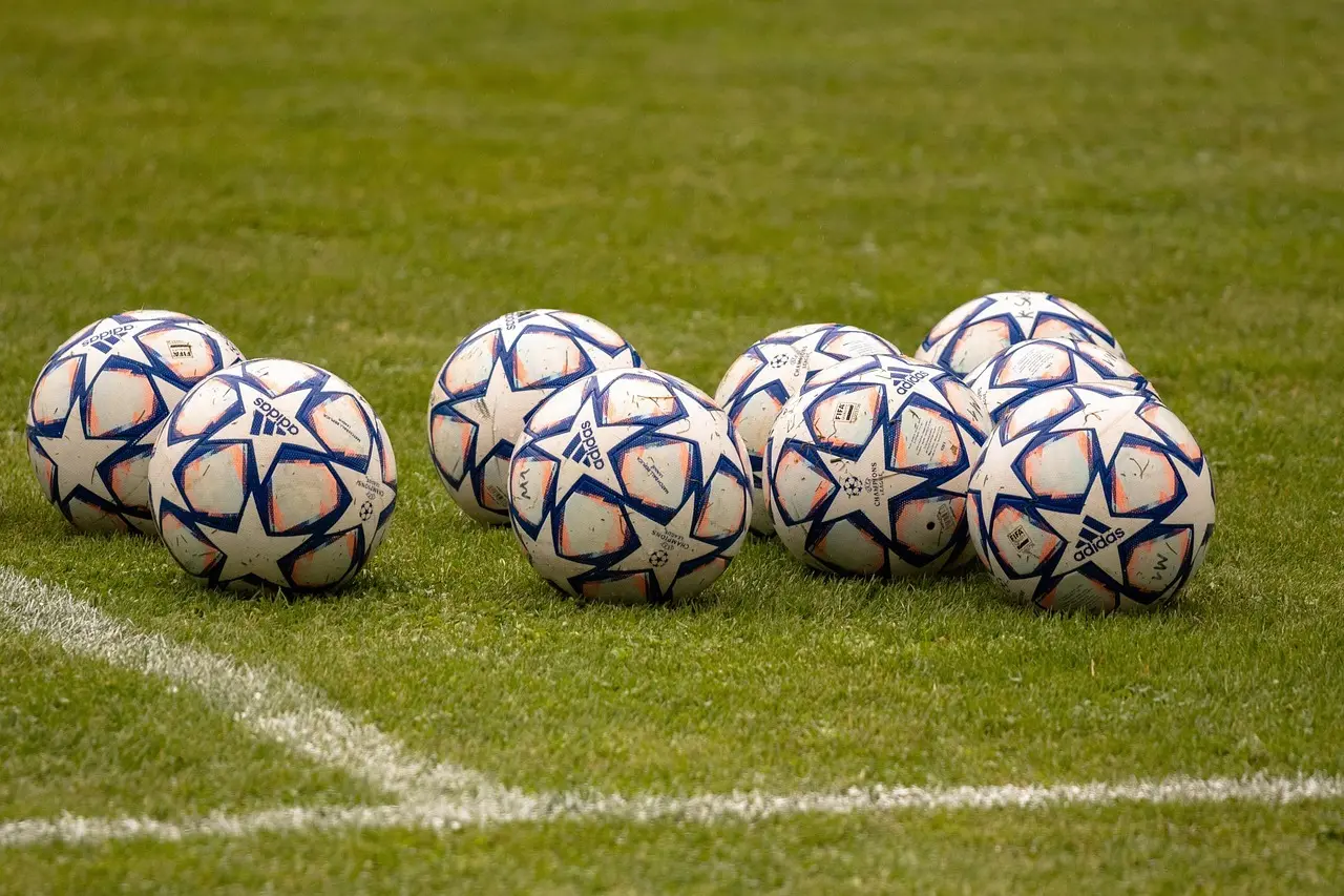 Premiership runde 15: Sene udligninger, små sejre og et tæt pakket midtugeprogram