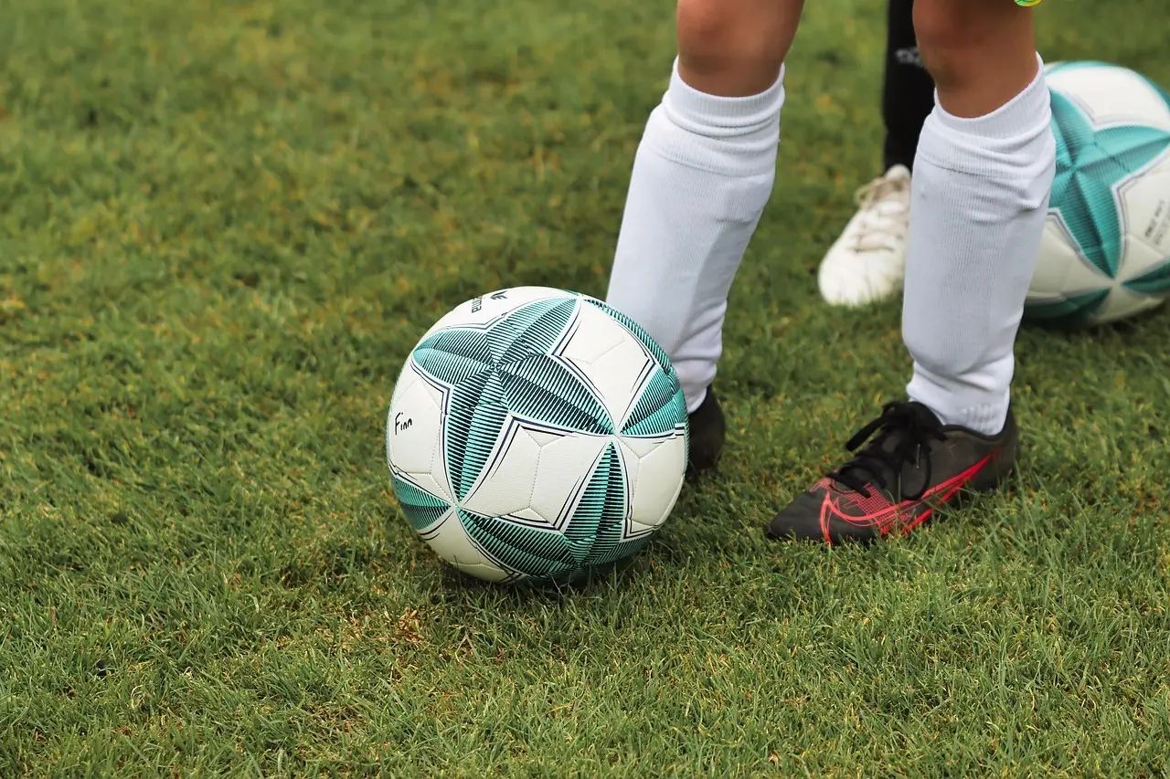 Premiership runde 37: Tre samtidige aftenopgør – her er overblikket